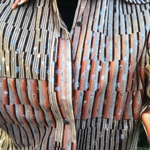 Cool Vintage button down - Size 6 Ladies